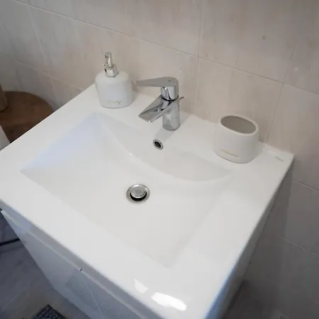 Apartment Paradise Gardens2 With Waking Distance To The Sea Paphos