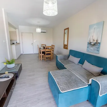 Apartment Paradise Gardens2 With Waking Distance To The Sea