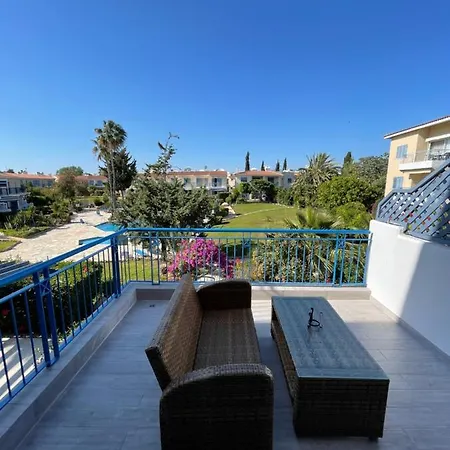 Paradise Gardens2 With Waking Distance To The Sea Apartment Paphos