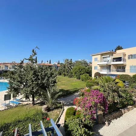 Apartment Paradise Gardens2 With Waking Distance To The Sea