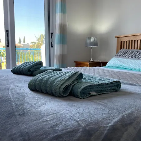 Apartment Paradise Gardens2 With Waking Distance To The Sea Paphos